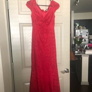 Lulus red lace twist-front maxi dress